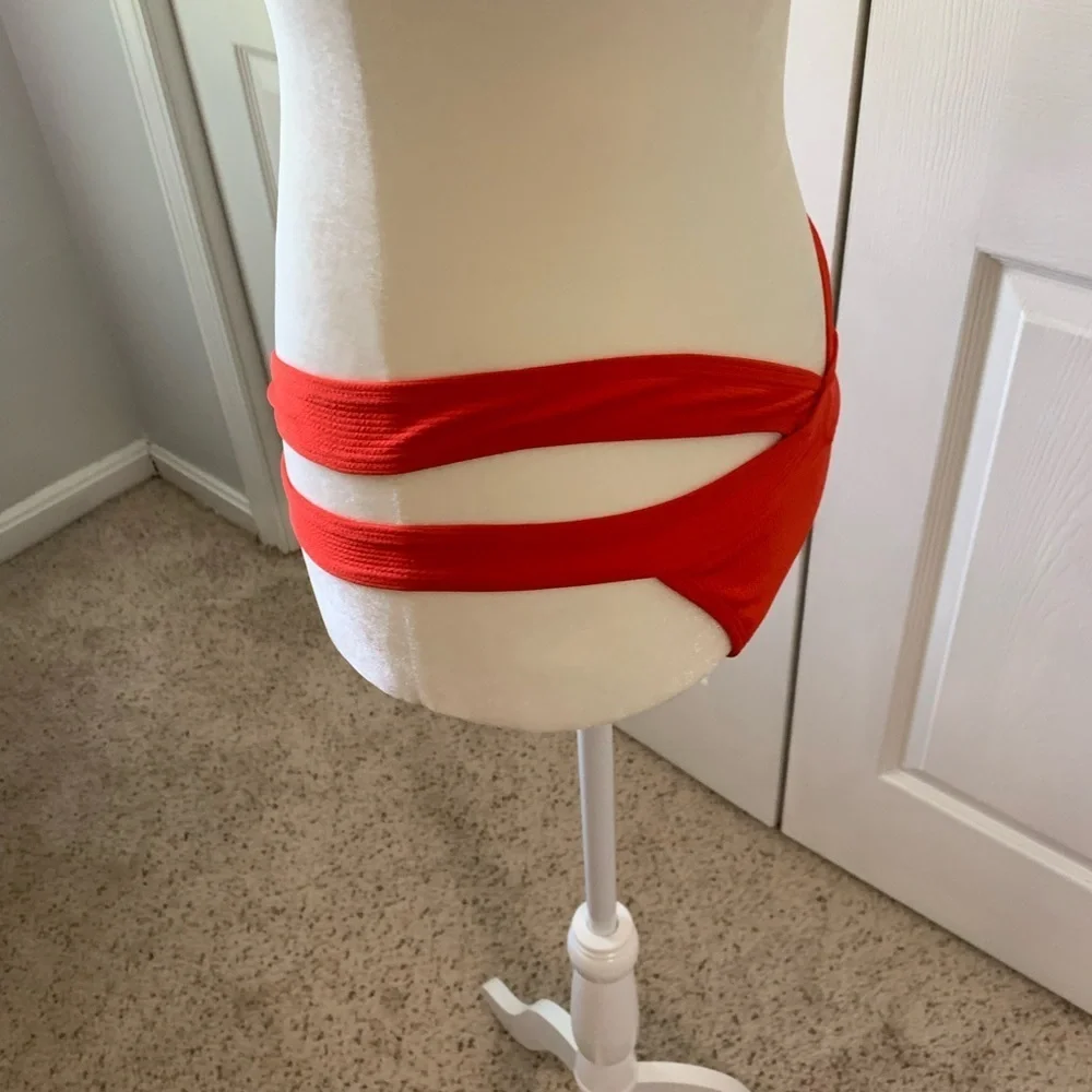 New swimsuit swimwear bottoms bikini woman’s size small Zuful forever young